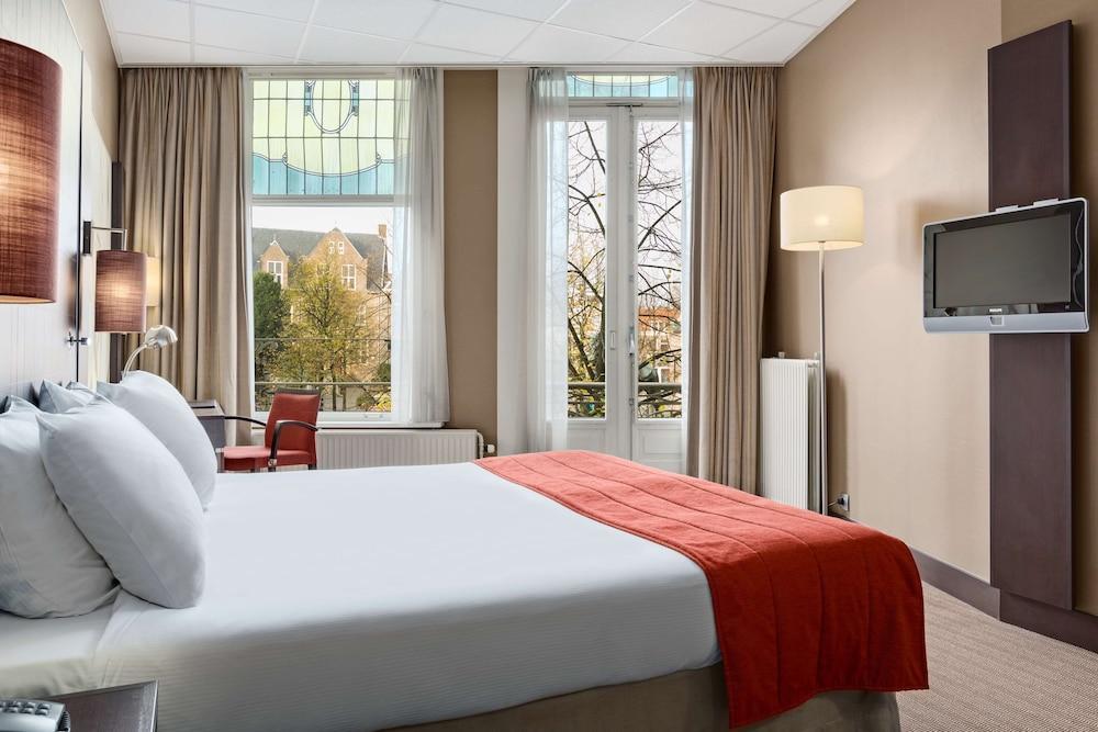 Nh Centre Utrecht Hotel Bagian luar foto